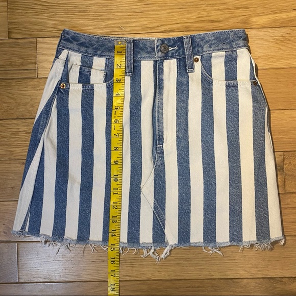 Abercrombie and Fitch Blue and White Stripe Denim Mini Skirt with fringe size 26 - Picture 9 of 10
